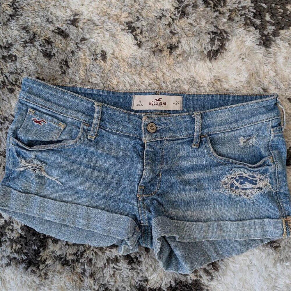 Lady's Hollister Co. blue shorts. Vintage 90s low rise Size 27